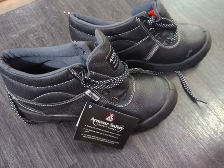 Al-Madinah, Sporting Goods, SAR 80,  Unused Safety Shoes Size: 42