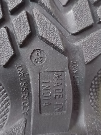 Al-Madinah, Sporting Goods, SAR 80,  Unused Safety Shoes Size: 42