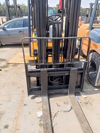 Jubail, Heavy Equipment, SAR 45000,  Forklift For Sale.