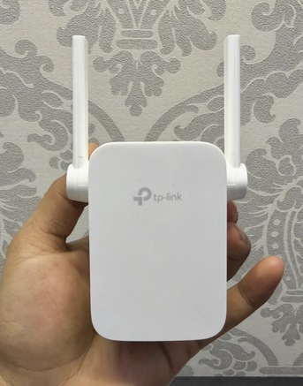 Manama, Electronics, BHD 8,  TP-Link RE205 AC750 Wi-Fi Range Dual Band  Extender New Condition