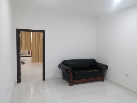 Manama, Apartments/Houses, BHD 140/month,  Studio,  Flats For Rent In Gudaibya Royal Bldg