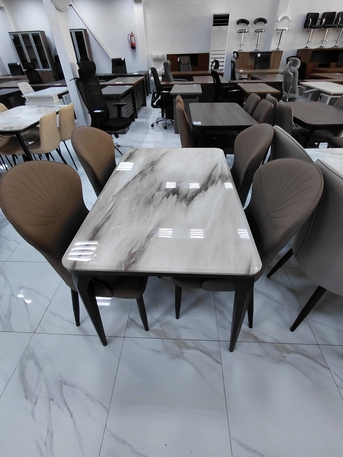 Jeddah, Furniture, SAR 850,  Dining Table And Chairs
