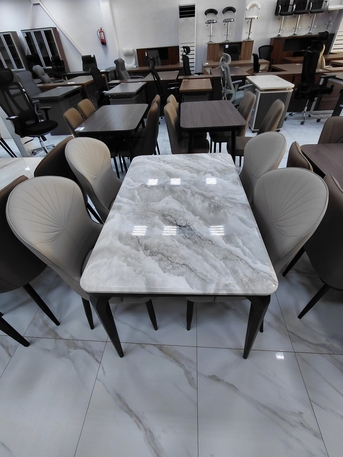 Jeddah, Furniture, SAR 850,  Dining Table And Chairs