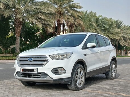 Manama, Vehicles, Cars & Trucks , BHD 3950,  Ford Escape,  2019,  Automatic,  125000 KM,  Single Owner