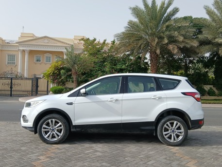Manama, Vehicles, Cars & Trucks , BHD 3950,  Ford Escape,  2019,  Automatic,  125000 KM,  Single Owner