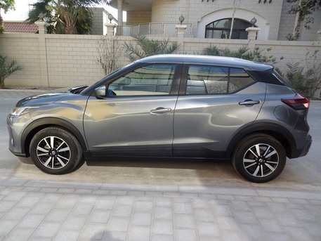 Zinj, Vehicles, Cars & Trucks , BHD 111,  Nissan Kicks,  2022,  Automatic,  67000 KM,  Mid-Option, Excellent Condition, Agency Maintained - FIRST OWNER