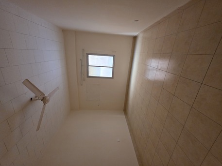 Hoora, Apartments/Houses, BHD 180/month, 2 BR, - Neet & Clean UN Furnished 2 BHK Flat Without Ewa @180/BD In Hoora "Small Balcony"