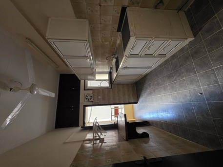 Hoora, Apartments/Houses, BHD 180/month, 2 BR, - Neet & Clean UN Furnished 2 BHK Flat Without Ewa @180/BD In Hoora "Small Balcony"