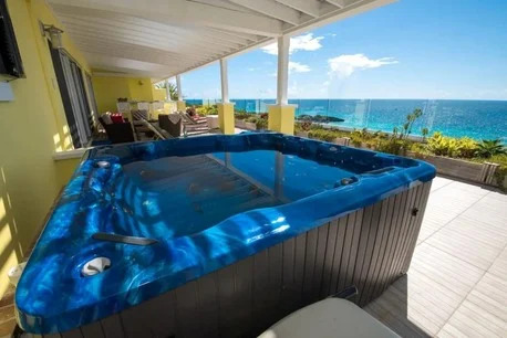 Southampton, Villas, 200,  Furnished,  4 Sq. Meter,  Where To Travel In Bermuda 2026