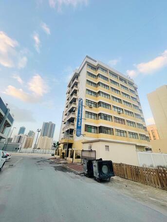 Hoora, Bedspace Available, BHD 65/month,  100 Sq. Meter,  BedSpace In Hoora For Muslim With Car Parking