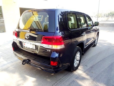 Zinj, Vehicles, Cars & Trucks , BHD 15500,  TOYOTA LANDCRUISER GXR,  2017,  Automatic,  211000 KM,  TOYOTA LC GXR V6 SINGLE OWNER AGENT MAINTAINED FOR SALE OR EXCHANGE