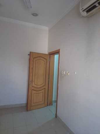 Juffair, Sublets, BHD 115/month,  2 BR,  BHD 115 With EWA / Month - 2 BR - Semi Furnished 2 Bedroom Flat For Sharing