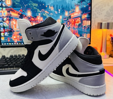 Juffair, Clothing & Accessories, BHD 25,  AIR JORDAN 1 MID SE SAIL/BLACK-STEEL GREY  Original Used But New Condition   Size US 8