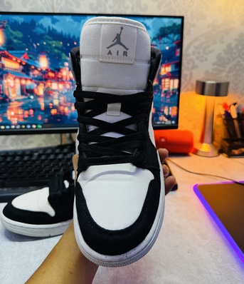 Juffair, Clothing & Accessories, BHD 25,  AIR JORDAN 1 MID SE SAIL/BLACK-STEEL GREY  Original Used But New Condition   Size US 8