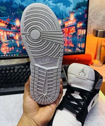 Juffair, Clothing & Accessories, BHD 25,  AIR JORDAN 1 MID SE SAIL/BLACK-STEEL GREY  Original Used But New Condition   Size US 8