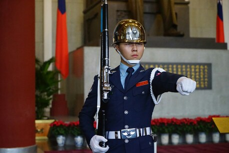 Dubai, Business, Industrial Uniform Company Dubai For Heavy-Duty Work Environments