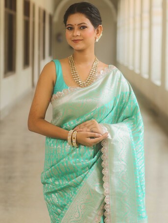 New Delhi, Clothing & Accessories, INR 1500,  Silver Zari Saree Designs That Exhibits Traditional Craftsmanship And Shine