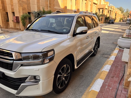 Al Rakah Al Janubiyah, Vehicles, Cars & Trucks , SAR 185000,  Toyota Land Cruiser,  2020,  Automatic,  138500 KM,  Toyota- Land Cruiser  - V8, Gand Touring- Non Accident