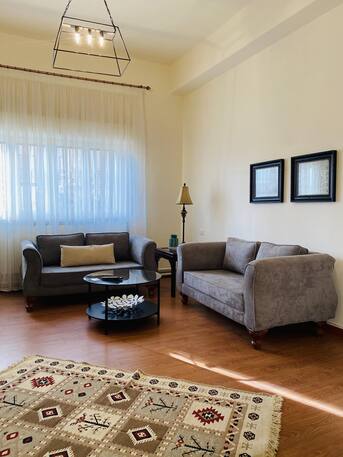 Amman, Apartments/Houses, JOD 750/month,  Furnished,  2 BR,  180 Sq. Meter,  Fully Furnished-2bedroom-Jabal Amman Btwn 3rd & 4th Circle-Electric & Water  Included