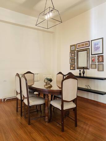 Amman, Apartments/Houses, JOD 750/month,  Furnished,  2 BR,  180 Sq. Meter,  Fully Furnished-2bedroom-Jabal Amman Btwn 3rd & 4th Circle-Electric & Water  Included