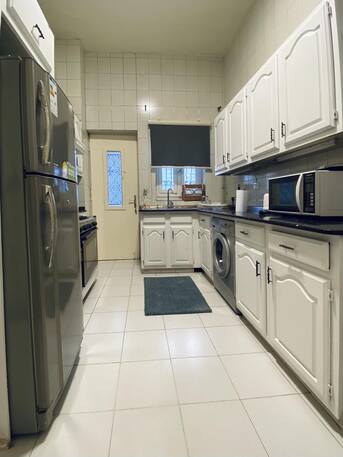 Amman, Apartments/Houses, JOD 750/month,  Furnished,  2 BR,  180 Sq. Meter,  Fully Furnished-2bedroom-Jabal Amman Btwn 3rd & 4th Circle-Electric & Water  Included