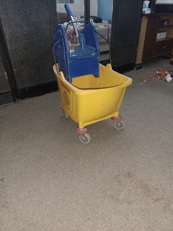 Riyadh, Household Items, SAR 125,  Cleaning Backet With Mop