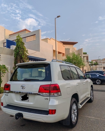 Jeddah, Vehicles, Cars & Trucks , SAR 600,  Toyota Land Cruiser,  2019,  Automatic,  20000 KM,
