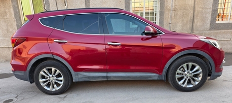 Jubail, Vehicles, Cars & Trucks , SAR 65000,  Hyundai Santa Fe,  2018,  Automatic,  73000 KM,  Hyundai Santafe Red Mid Option In New Like Condition For Sale REDUCED PRICE FOR QUICK SALE