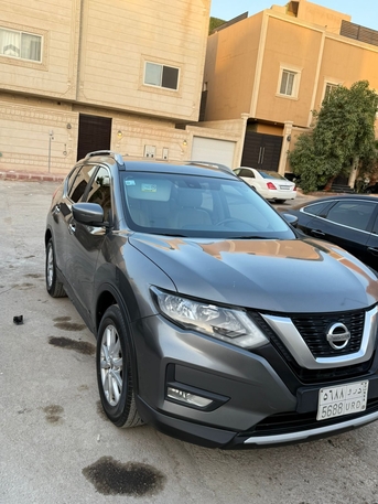 Riyadh, Vehicles, Cars & Trucks , SAR 48000,  Nissan X-Trail,  2018,  Automatic,  218000 KM,   SV  &ndash; AWD