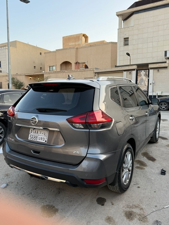 Riyadh, Vehicles, Cars & Trucks , SAR 48000,  Nissan X-Trail,  2018,  Automatic,  218000 KM,   SV  &ndash; AWD
