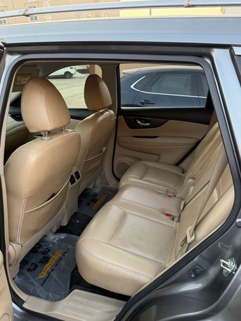 Riyadh, Vehicles, Cars & Trucks , SAR 48000,  Nissan X-Trail,  2018,  Automatic,  218000 KM,   SV  &ndash; AWD