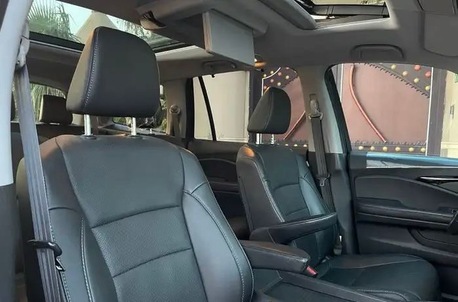 Riyadh, Vehicles, Cars & Trucks , SAR 120000,  Honda Pilot Touring,  2020,  Automatic,  1050000 KM,   AWD &ndash;  | Full Option | Family & Long-Drive SUV