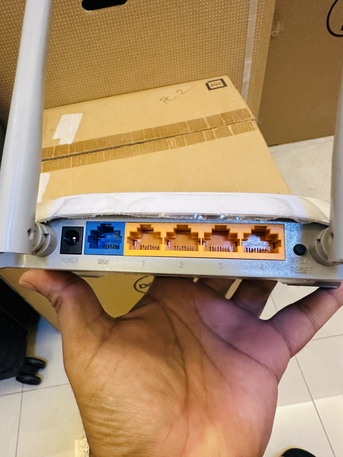 Jeddah, Computers, SAR 50,  Tp-Link Tl-Wr840N 300 Mbps Wireless N Router - White