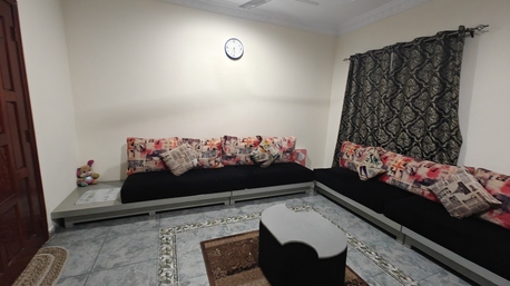 Jeddah, Furniture, SAR 500,  🛋️ Sofa Set For Sale - L-Shaped, 8-10 Seater With Center Table