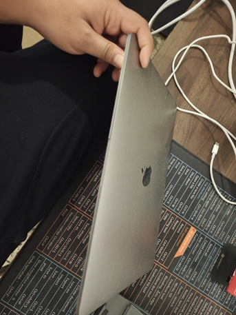 Riyadh, Computers, SAR 2200,  Apple Macbook Air M2