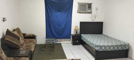 Al Malaz, Rooms for Rent, SAR 1400/month,  Furnished,  Large Furnished Room For Rent &mdash; Executive Bachelor Only Rent: SR 1400 Per Month