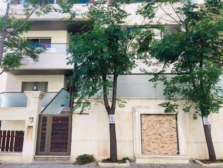 Abdoun, Apartments/Houses, JOD 14000/year,  3 BR,  180 Sq. Meter,  Ground Floor Apartment For Rent In Abdoun