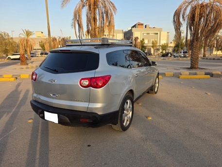 Riyadh, Vehicles, Cars & Trucks , SAR 22000,  Chevrolet Traverse,  2010,  Automatic,  375727 KM,  FOR SALE:   LT | Clean Silver, Fully Loaded & Reliable Asking Price: