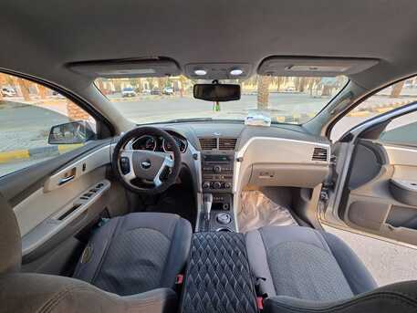 Riyadh, Vehicles, Cars & Trucks , SAR 22000,  Chevrolet Traverse,  2010,  Automatic,  375727 KM,  FOR SALE:   LT | Clean Silver, Fully Loaded & Reliable Asking Price: