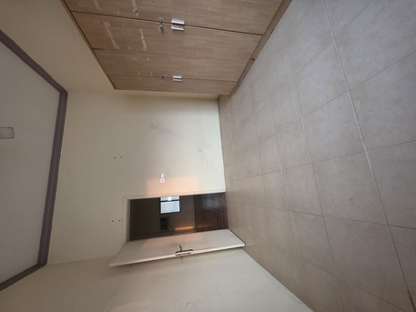 Zinj, Apartments/Houses, BHD 180/month,  2 BR,  +ATHROOM Hall Kitchen  Without Electricity  Car Parking