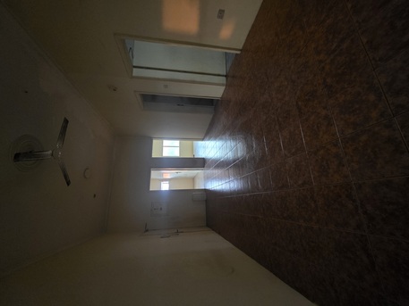 Zinj, Apartments/Houses, BHD 180/month,  2 BR,  +ATHROOM Hall Kitchen  Without Electricity  Car Parking