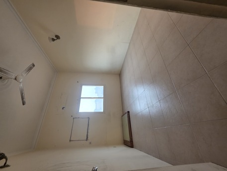 Zinj, Apartments/Houses, BHD 180/month,  2 BR,  +ATHROOM Hall Kitchen  Without Electricity  Car Parking