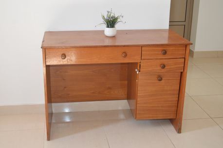 Juffair, Furniture, BHD 5,  For Sale -Solid Wood  Office Table  With 4 Drawers