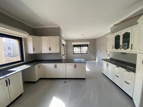 Amman, Apartments/Houses, JOD 10000/year,  4 BR,  300 Sq. Meter,  Full Floor Apartment For Rent In Al Swafiyieh