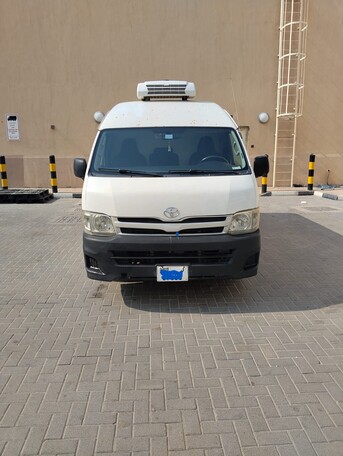 Sharjah, Vehicles, Cars & Trucks , AED 45000,  2013,  2013,  Manual,  390353 KM,  TOYOTA HIACE WITH CHILLER