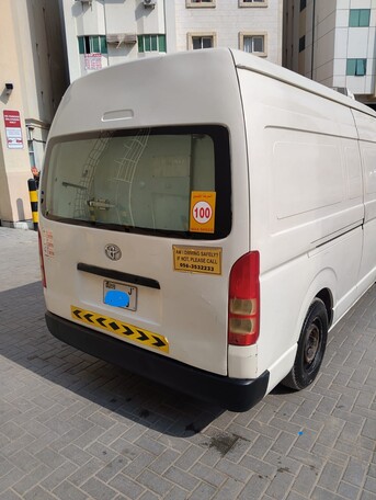 Sharjah, Vehicles, Cars & Trucks , AED 45000,  2013,  2013,  Manual,  390353 KM,  TOYOTA HIACE WITH CHILLER