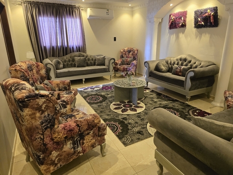 Riyadh, Furniture, SAR 1200,  Beautifull Sofa Set With Matching Curtains And Rug