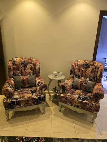 Riyadh, Furniture, SAR 1200,  Beautifull Sofa Set With Matching Curtains And Rug