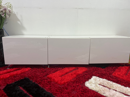 Al Khobar Al Shamalia, Furniture, SAR 90,  Modern TV Console / Media Unit &ndash; Very Good Condition (Khobar)