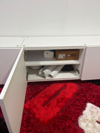 Al Khobar Al Shamalia, Furniture, SAR 90,  Modern TV Console / Media Unit &ndash; Very Good Condition (Khobar)